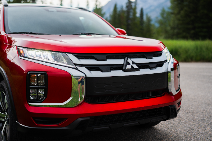 The RVR has standard rain-sensing windshield wipers